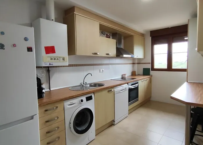 Altos De La Hayuela, A 7 Min De Comillas