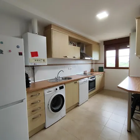 Altos De La Hayuela, A 7 Min De Comillas